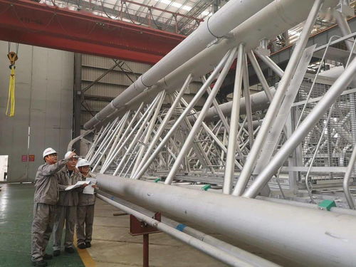 東鼎公司優(yōu)化生產(chǎn)布局 300平方米生產(chǎn)空間新規(guī)劃與6套泵塔存儲龍門架全面投用，助力橡膠防塵套制造效率提升